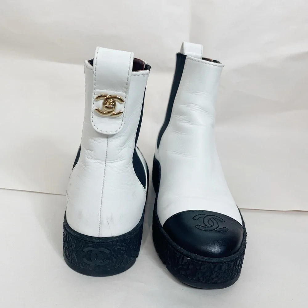 CHANEL Calfskin Cap Toe CC Turn lock Ankle Boots